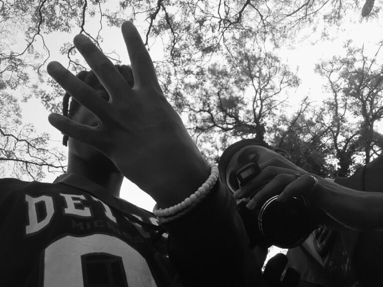 Gluckey/ running away