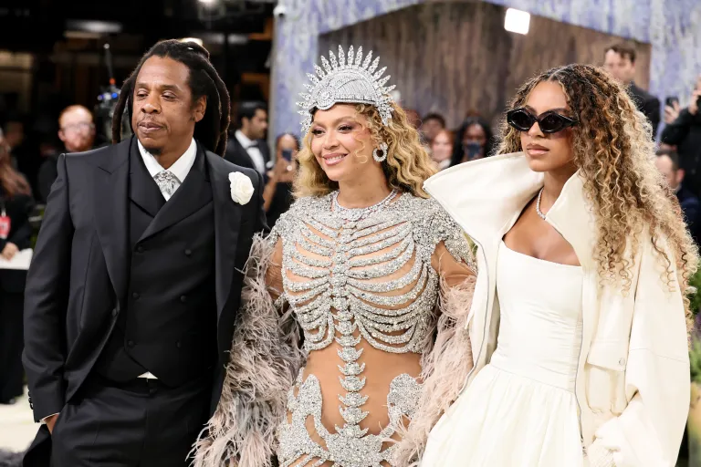 Blue Ivy Carter Stuns at Met Gala Debut as Jay-Z and Beyoncé React Proudly